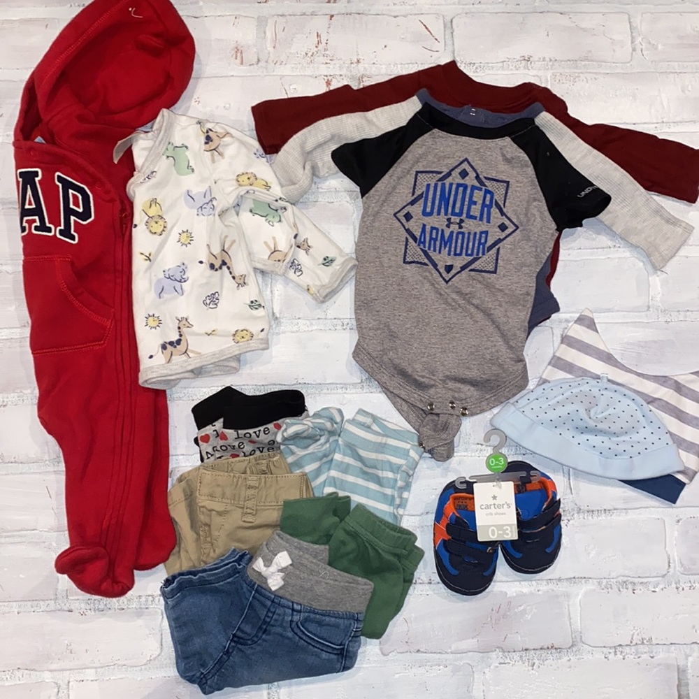 Babyboy 0/3m onesie pants bundle!!